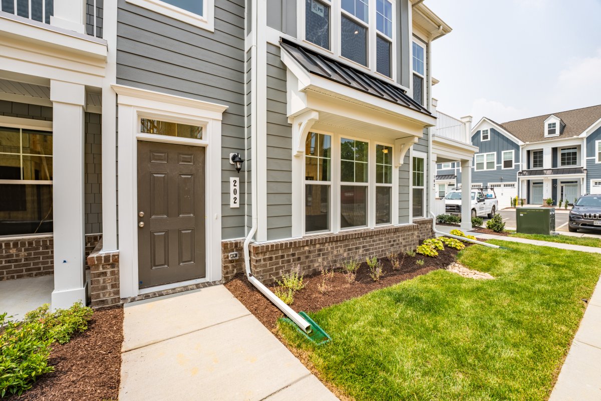 Bristol entrance at The Pointe at Twin Hickory, Richmond, Virginia